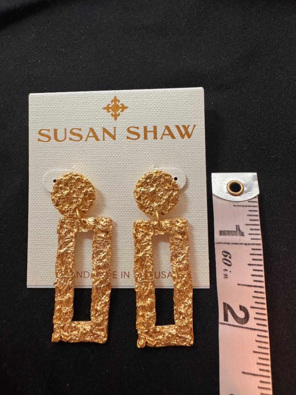 Handcast! Susan Shaw Belle Radiant Gold Dangle Earrings - Picture 4 of 4